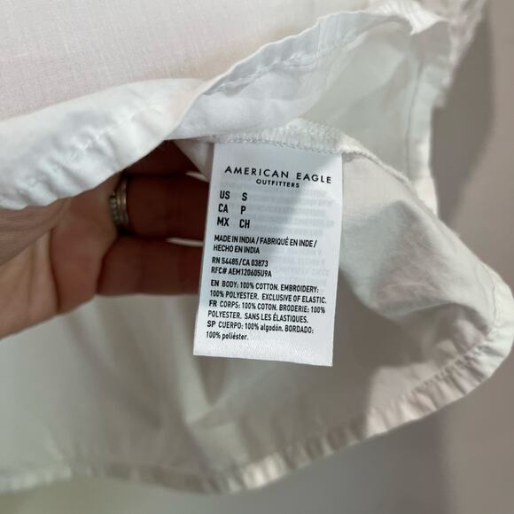 American Eagle Puff Sleeve Babydoll White Eyelet Smocked Blouse Size S - Picture 5 of 6